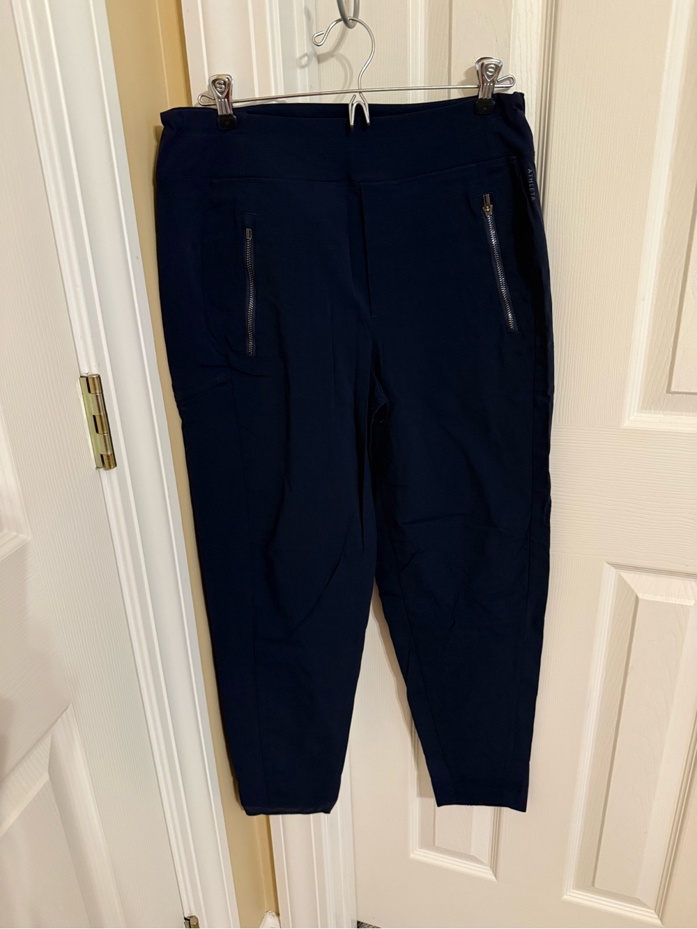 Athleta Trekkie North Jogger Women Size 6 Navy Blue Ripstop EUC